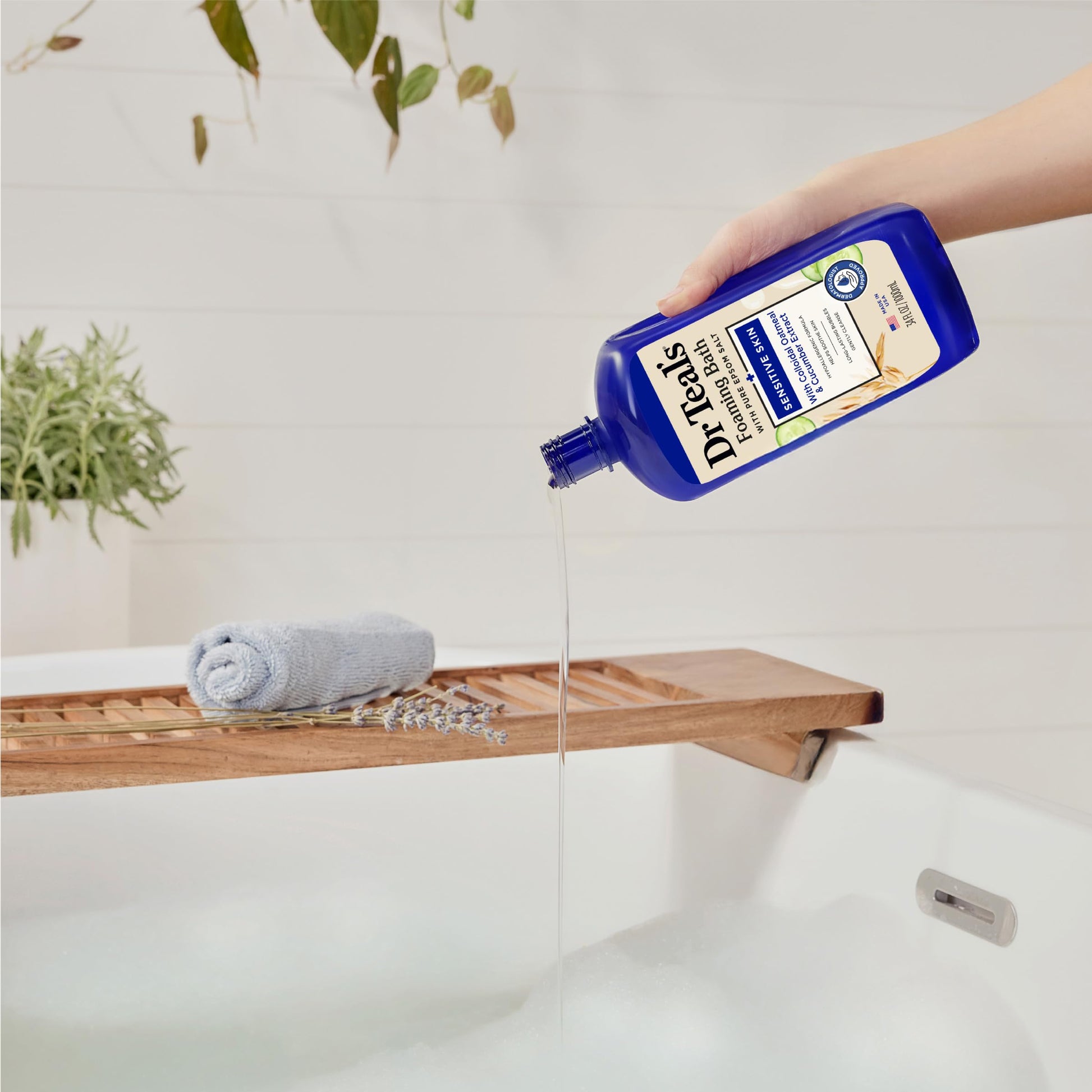 Dr Teal's - Baño espumoso con sal pura de Epsom, piel sensible con avena coloidal y pepino, 34 onzas líquidas (paquete de 4)