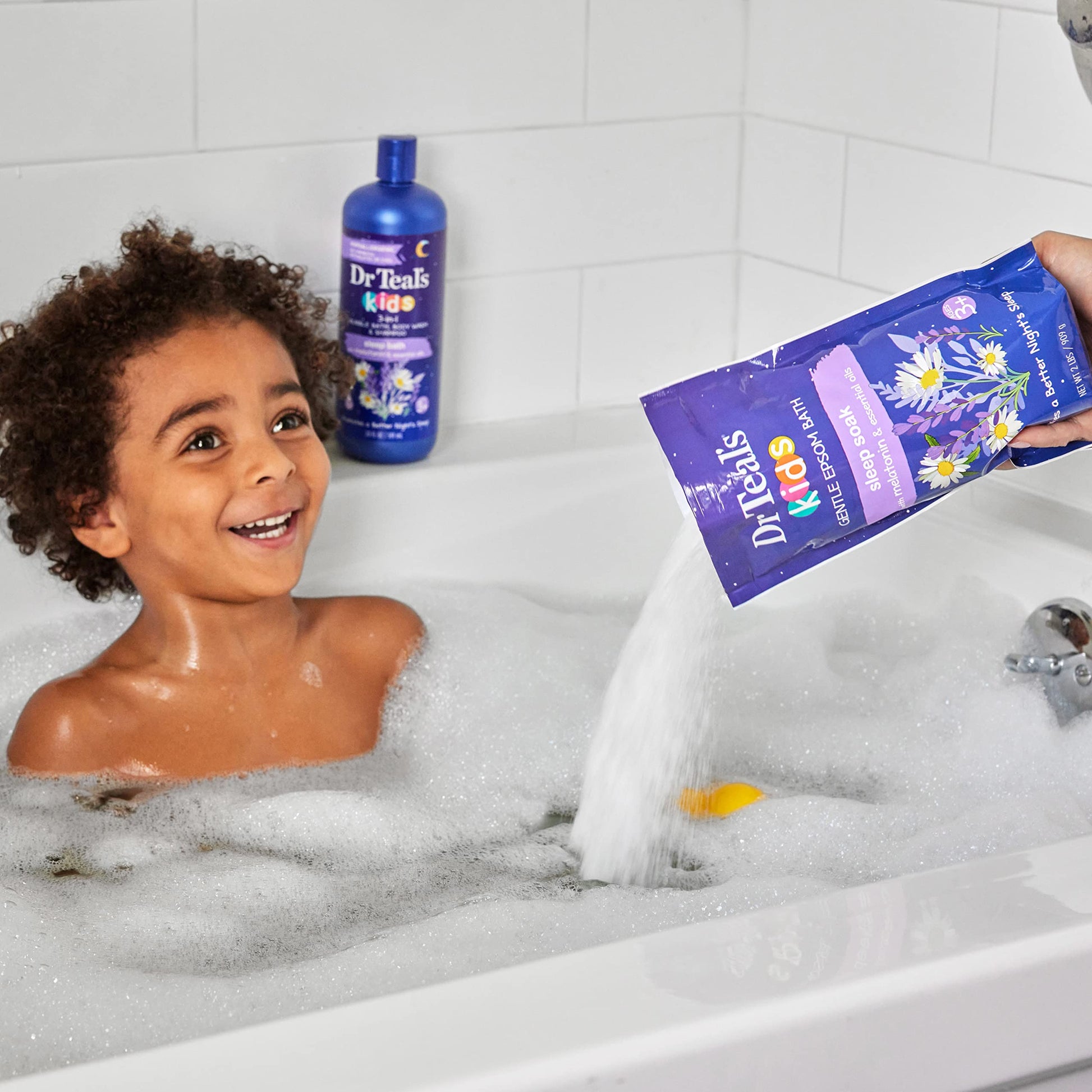 Dr Teal's - Sal de Epsom suave para niños, remojo para dormir con melatonina y mezcla de aceites esenciales, 2 libras (paquete de 3)