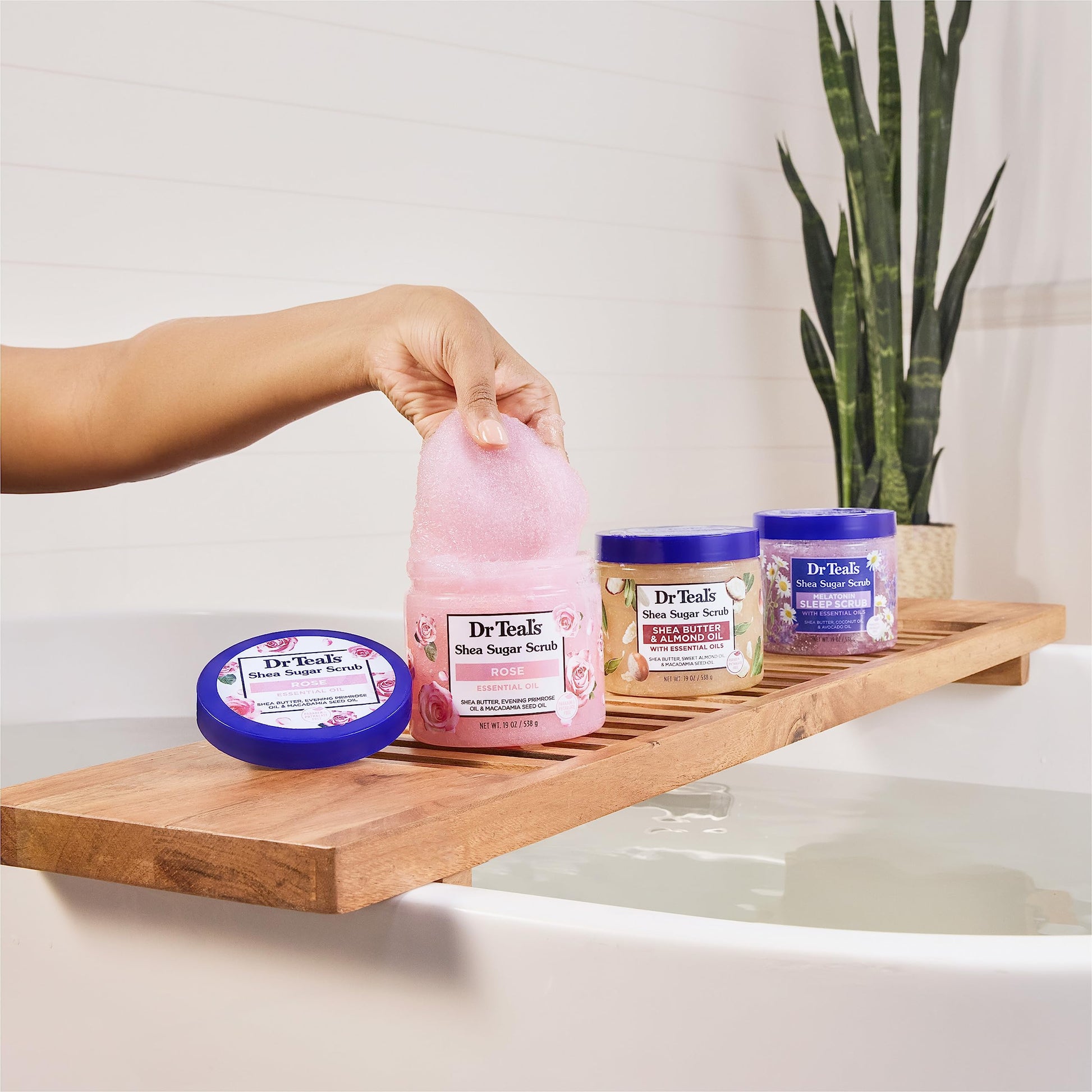 Dr Teal's - Exfoliante para dormir con azúcar de karité, con melatonina, lavanda y aceites esenciales, 19 onzas (paquete de 3)
