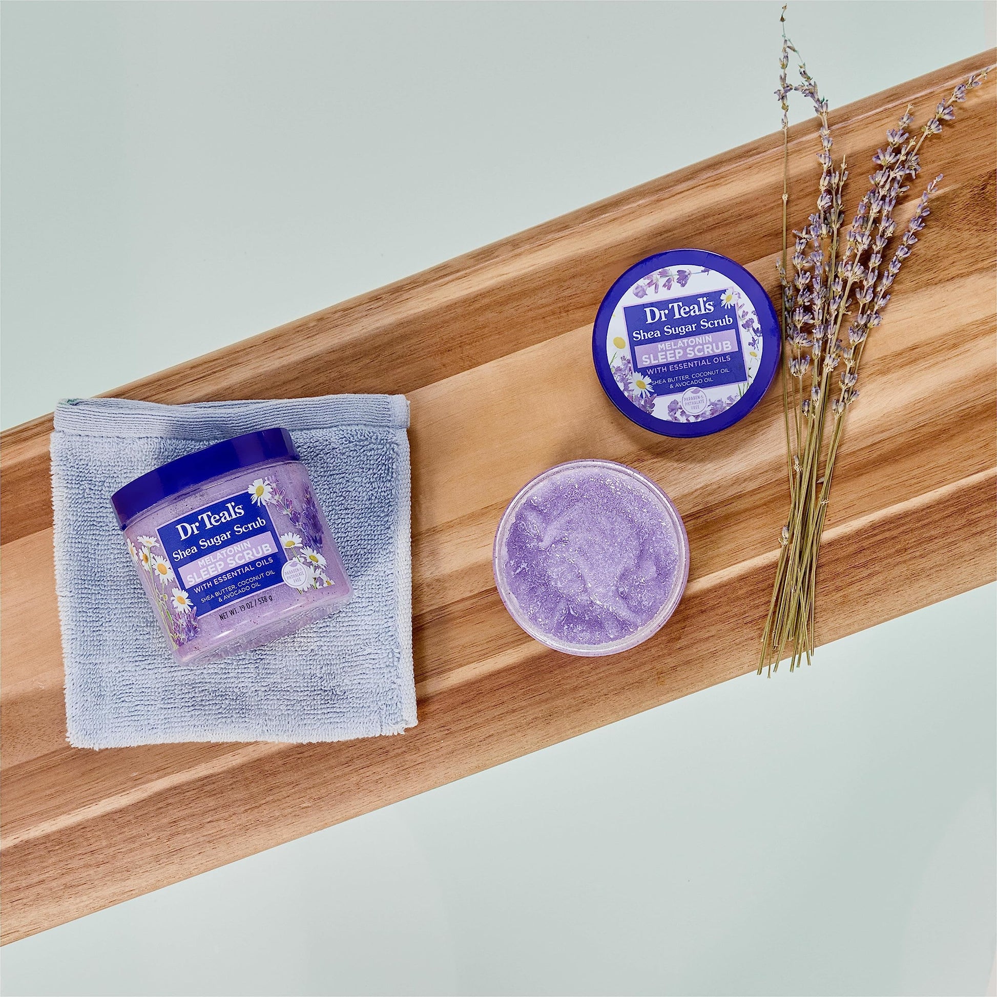 Dr Teal's - Exfoliante para dormir con azúcar de karité, con melatonina, lavanda y aceites esenciales, 19 onzas (paquete de 3)